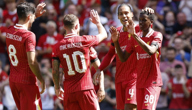 Liverpool nguy cơ mất ngôi đầu vào tay Chelsea, Arne Slot nhắc tên Arsenal