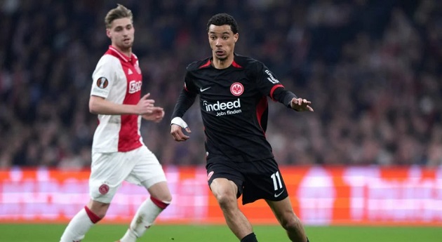 Liverpool nói chuyện với Ekitike, Tương lai của Nunez bị mù hơn