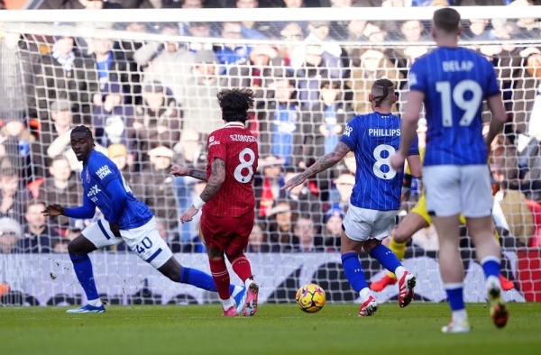 Liverpool quá đáng sợ, trừng phạt Ipswich từ sai lầm đầu tiên