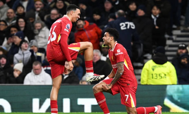 Liverpool thắng tưng bừng, Alexander-Arnold được ví như David Beckham