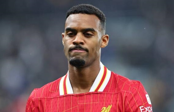 Liverpool tính đổi Gravenberch lấy sao Real?