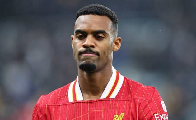 Liverpool tính đổi Gravenberch lấy sao Real?