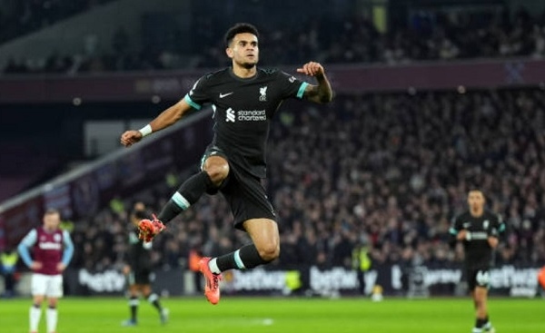Liverpool vùi dập West Ham, kết thúc năm 2024 trên đỉnh BXH