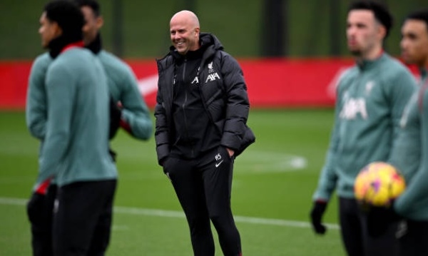 Liverpool vung 91 triệu bảng, hoàn tất 'bom tấn kép' vào tháng Giêng