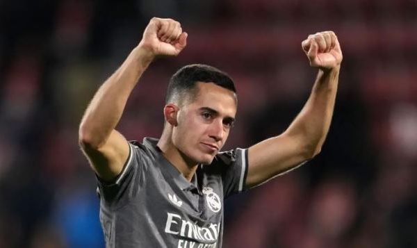 Lucas Vazquez: "Jude Bellingham làm tất cả mọi thứ"