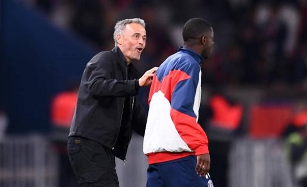 Luis Enrique lên tiếng về tin đồn bất hòa với Dembele
