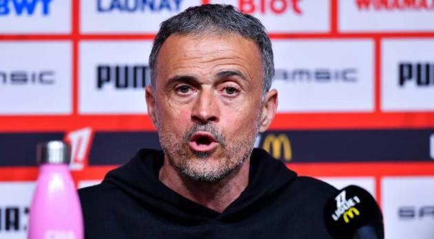 Luis Enrique thách thức PSG trở thành "bất khả chiến bại" đầu tiên trong lịch sử bóng đá Pháp