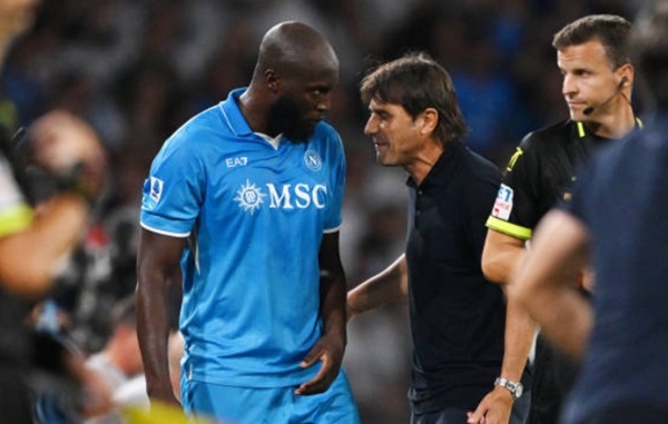 Lukaku truyền cảm hứng, Conte tấm tắc khen màn ngược dòng của Napoli