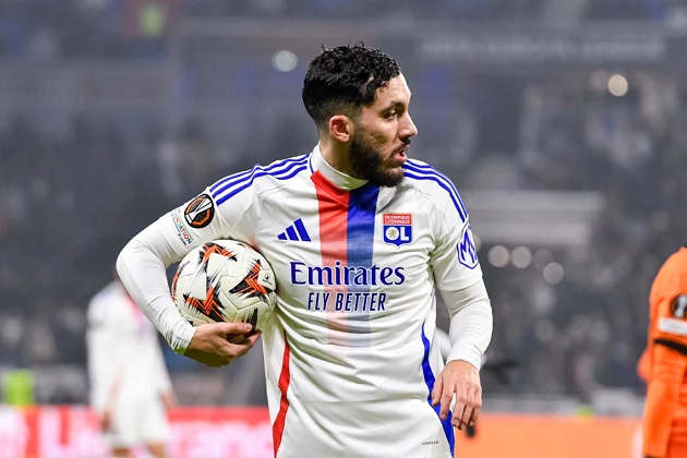 Lyon trở thành nạn nhân của cuộc chiến DAZN - Canal+
