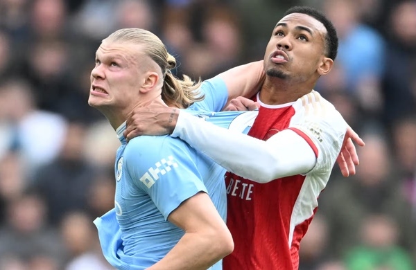 Man City cần cẩn trọng với sự cuồng nộ trên sân Emirates