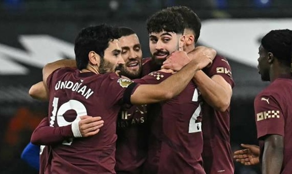 Man City "đánh tennis" trước Ipswich, chính thức chen chân vào top 4