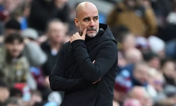 Man City lao dốc, Pep Guardiola vẫn khó từ chức