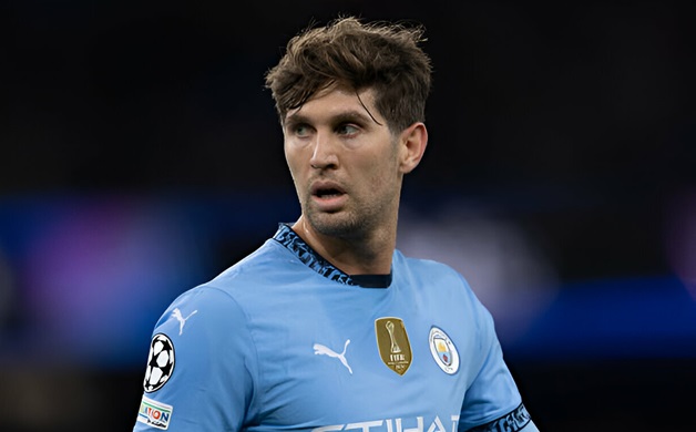 Man City nhận hung tin từ John Stones