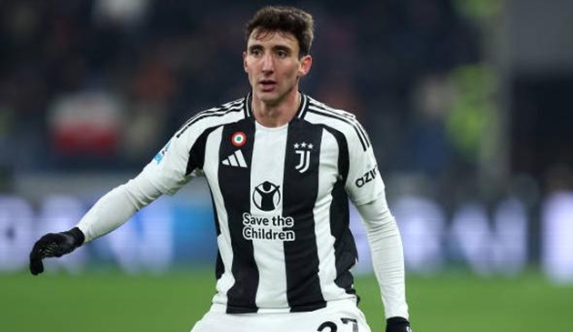 Man City tiến gần đến sao Juventus