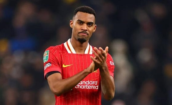 Màn trình diễn của Gravenberch cho Liverpool thấy vấn đề nằm ở đâu