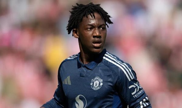 Man Utd báo giá Kobbie Mainoo cho Chelsea