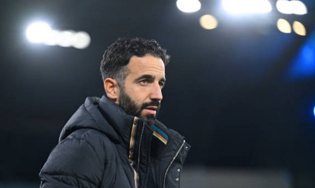 Man Utd chạy đua với thời gian để cắt giảm nhân sự