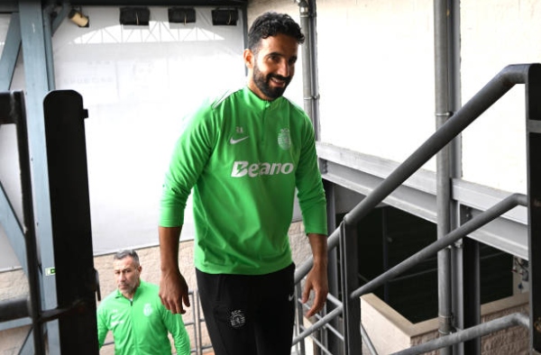 Man Utd mất tổng cộng bao nhiêu để bổ nhiệm Amorim?