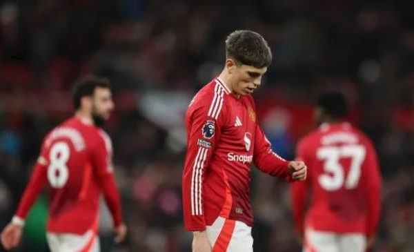 Man Utd nhận thống kê đáng xấu hổ sau 35 năm