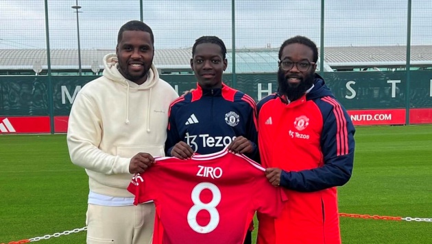 Manchester United đón tân binh 14 tuổi