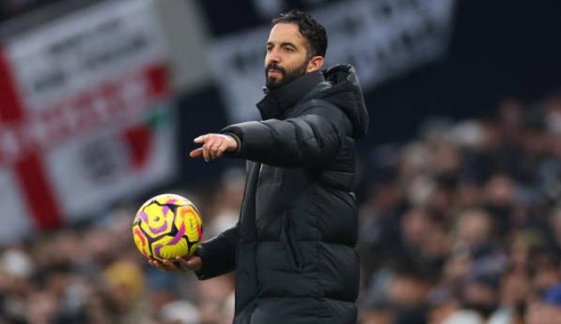 Manchester United và mùa hè định mệnh: Cải tổ hay tụt hậu?