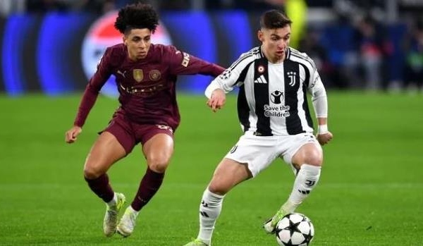 Mark Bosnich hiến kế cho Pep Guardiola vượt khó