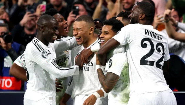 Mbappe hủy diệt Man City, Rio Ferdinand phấn khích: “Cậu ấy khiến Gvardiol nằm sân”