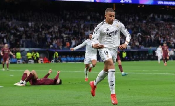 Mbappe khiêu khích Gvardiol sau bàn thắng vào lưới Man City