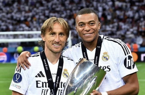 Mbappe kinh ngạc với số danh hiệu của Modric