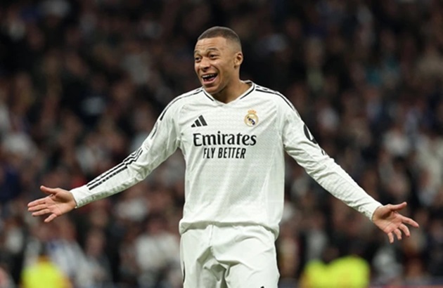 Mbappe ngày càng đáng sợ ra sao khi đá tiền đạo cắm?
