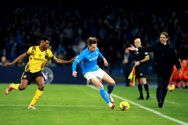 McTominay lo lắng Naples