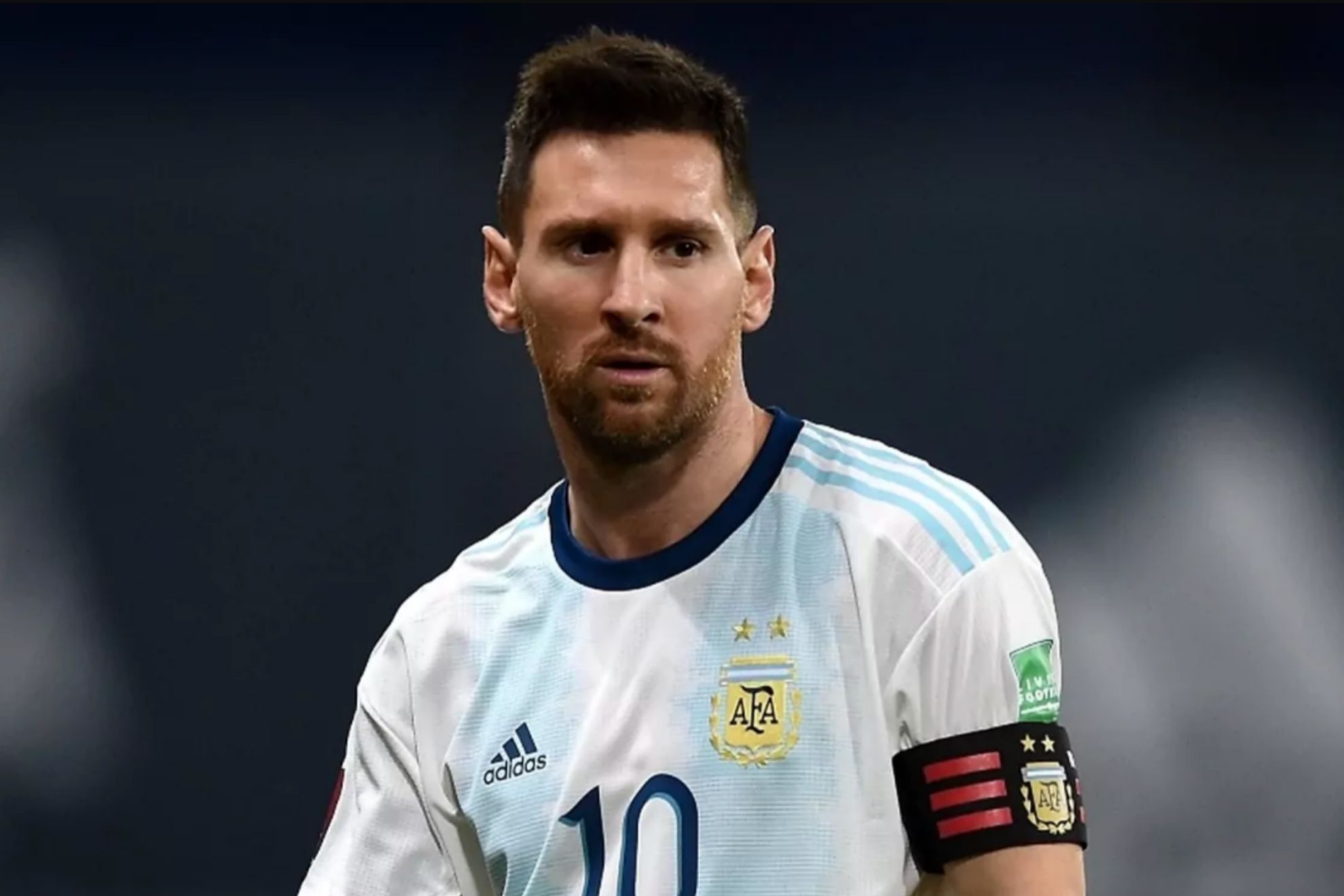 Messi gửi lời nhắn khi không thể dự đại chiến với Brazil