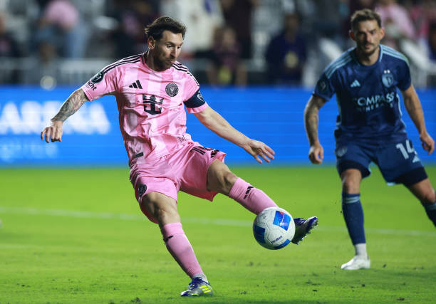 Messi lập siêu phẩm, Inter Miami tiến vào vòng knock-out CONCACAF Champions Cup