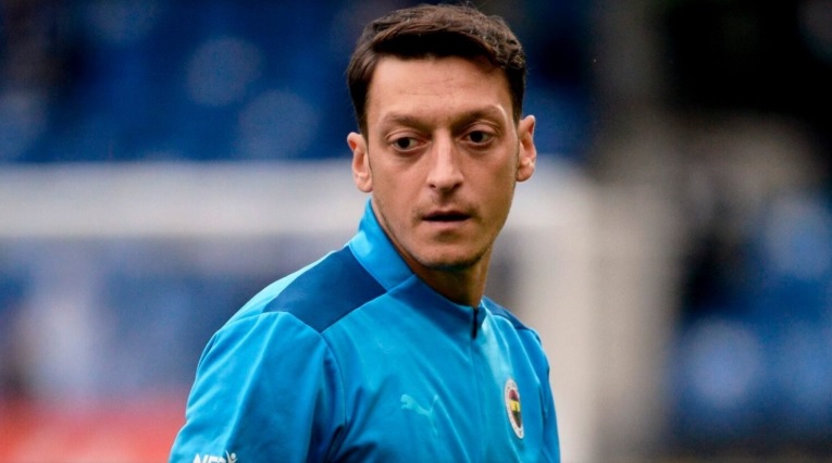 Mesut Ozil gọi tên cầu thủ xuất sắc nhất thế giới hiện tại