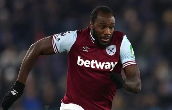 Michail Antonio của West Ham xuất viện sau vụ tai nạn