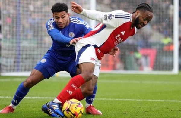 Mikel Arteta không thể đặt vận mệnh của Arsenal vào tay Raheem Sterling