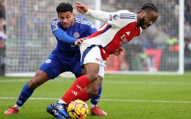 Mikel Arteta không thể đặt vận mệnh của Arsenal vào tay Raheem Sterling