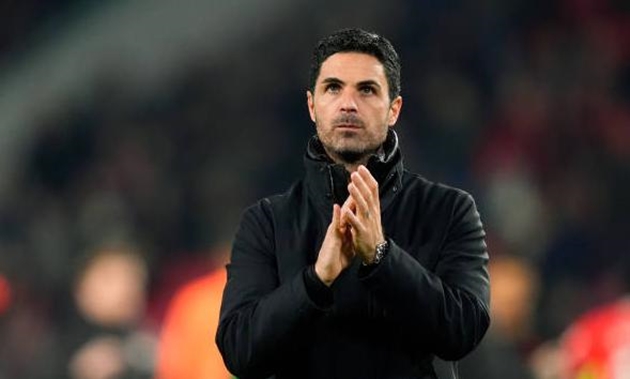 Mikel Arteta tiếc nuối khi sao trẻ quyết tới M.U
