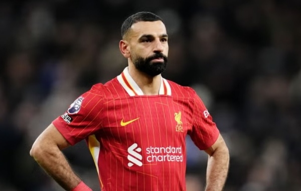 Mohamed Salah khiến CĐV Liverpool đứng ngồi không yên