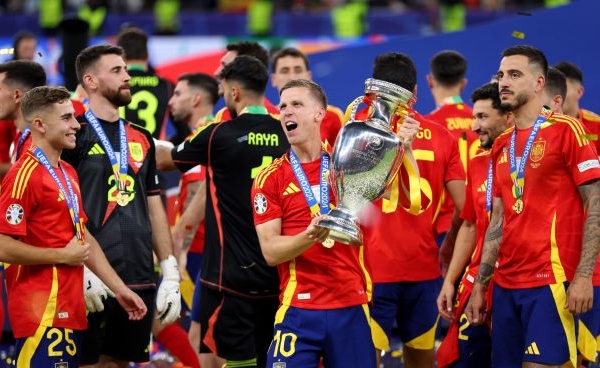 Món hời Man United phải chớp lấy từ Barcelona