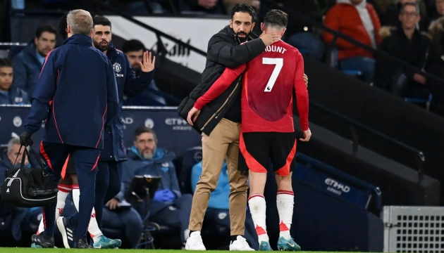 Mount gửi thông điệp 'đau khổ' tới NHM Man Utd