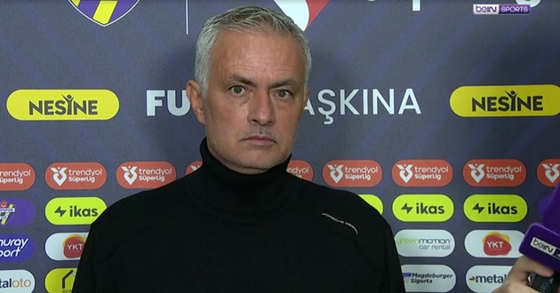 Mourinho: "1 trận đấu thảm họa"