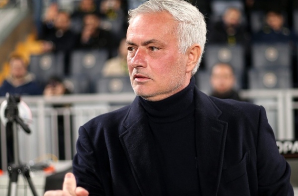 Mourinho sẵn sàng 'giải cứu' Ansu Fati khỏi Barcelona