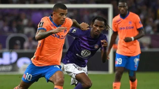 MU cân nhắc tái ký hợp đồng Mason Greenwood với một điều kiện