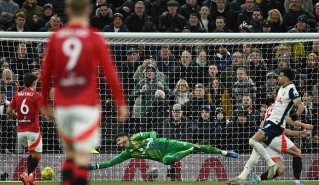 MU gục ngã trước Tottenham sau màn rượt đuổi tỷ số hấp dẫn ở tứ kết League Cup
