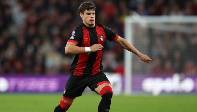 MU hay Liverpool thích Milos Kerkez hơn? Fabrizio Romano có câu trả lời