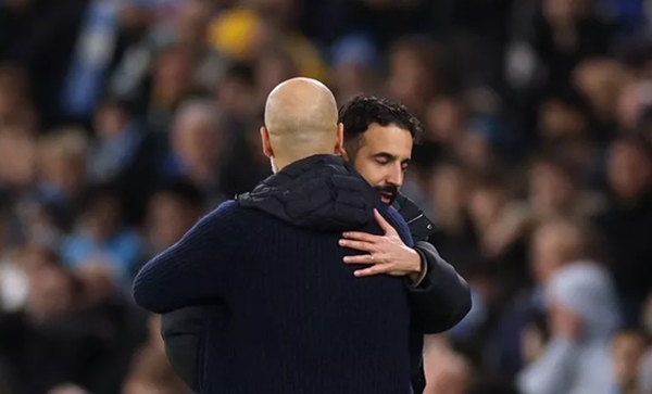 MU và Man City nhận được dự đoán thứ hạng mới tại Premier League