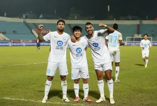 Nam Định chia tay loạt ngoại binh sau thảm bại 0-7