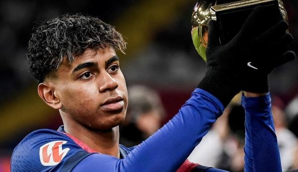NÓNG! Lamine Yamal đồng ý gia hạn hợp đồng với Barca