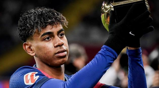 NÓNG! Lamine Yamal đồng ý gia hạn hợp đồng với Barca